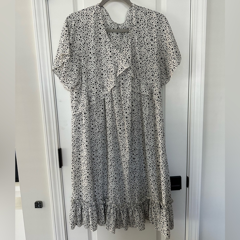 Black/White Short Midi